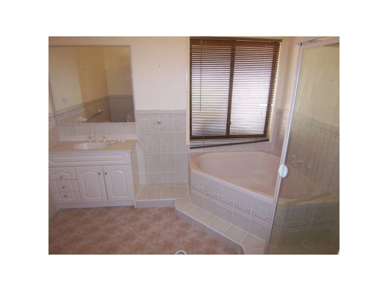 BELL STREET, Greta NSW 2334