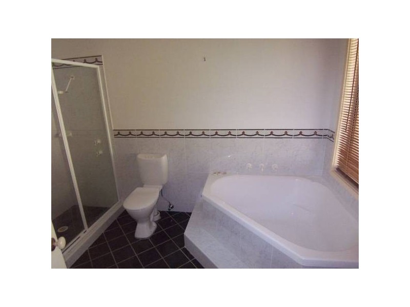 BELL STREET, Greta NSW 2334