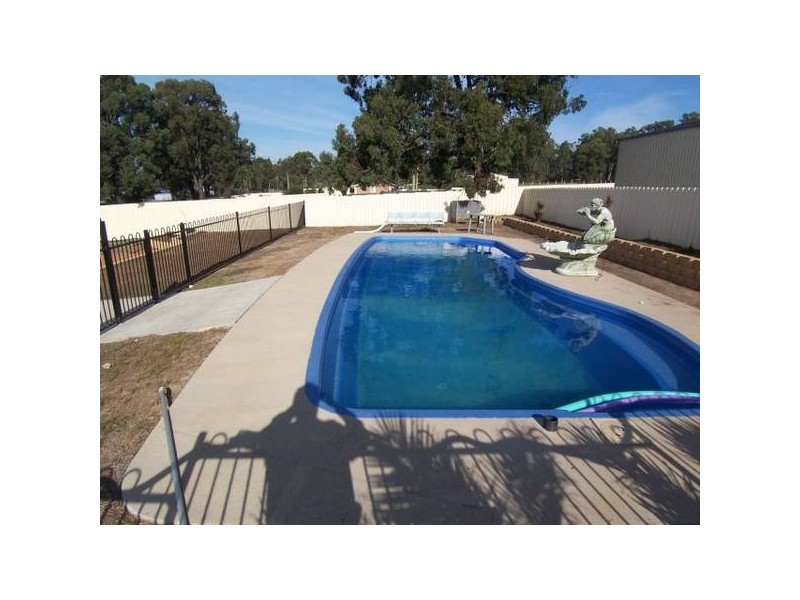 BELL STREET, Greta NSW 2334