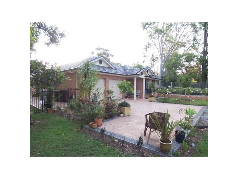 10 Elizabeth Street, Telarah NSW 2320