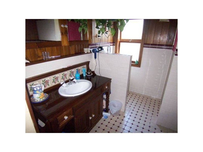 2A Paterson Road, Bolwarra NSW 2320