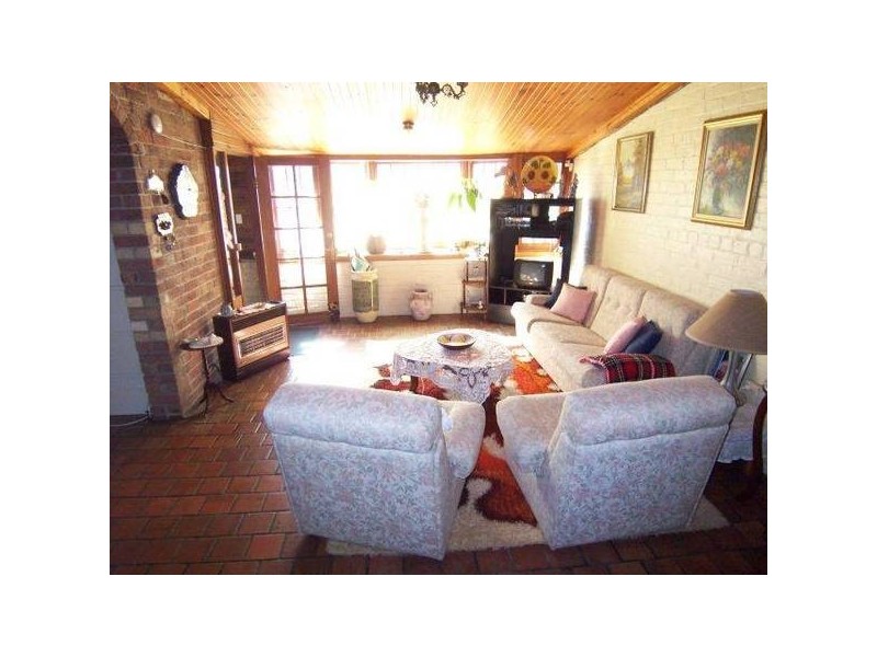 2A Paterson Road, Bolwarra NSW 2320