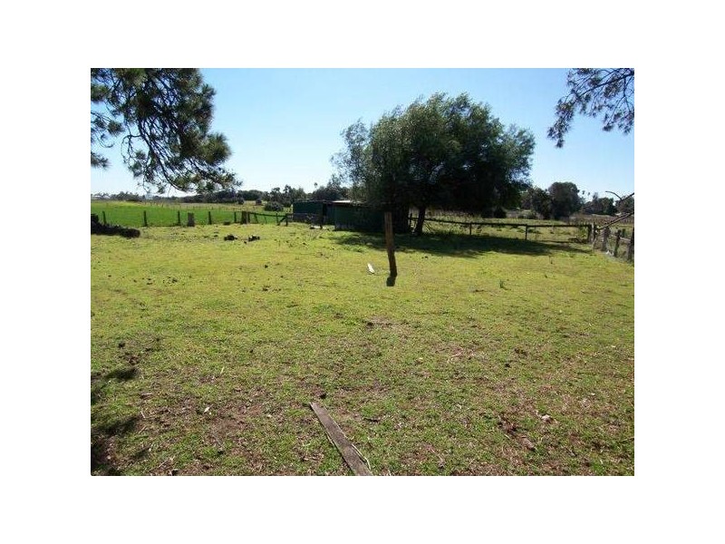 2A Paterson Road, Bolwarra NSW 2320