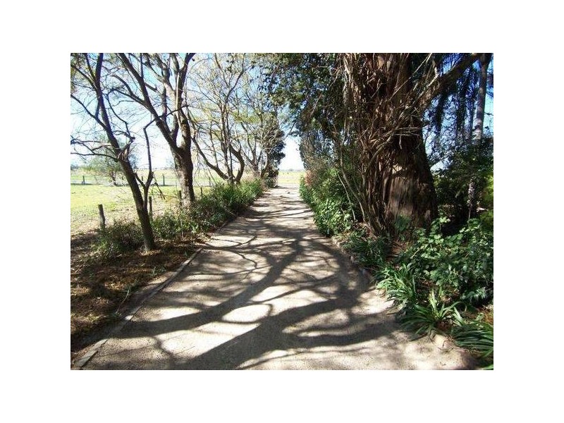 2A Paterson Road, Bolwarra NSW 2320