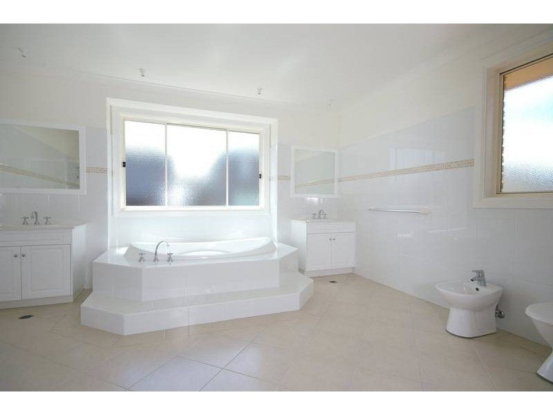 24 Brae Place, Castle Hill NSW 2154