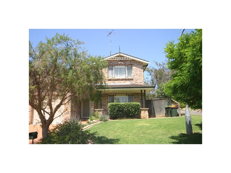 1/2 Pykett Place, Dural NSW 2158