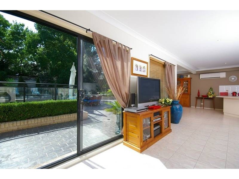 12 Autumn Leaf Grove, Cherrybrook NSW 2126