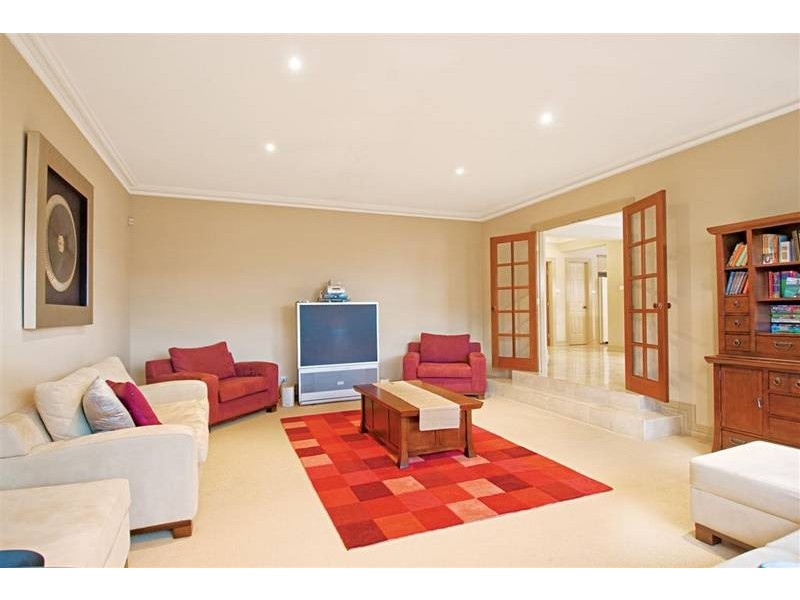 30 Giovanna Court, Castle Hill NSW 2154