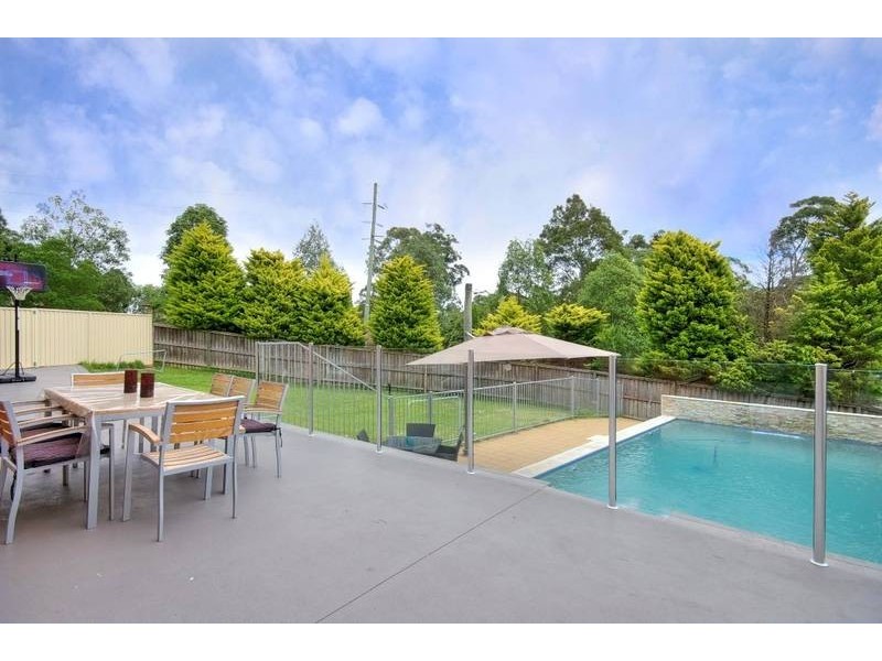 2 Silverfern Crescent, West Pennant Hills NSW 2125