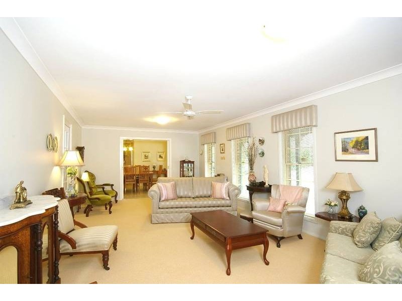 18 Deakin Place, West Pennant Hills NSW 2125