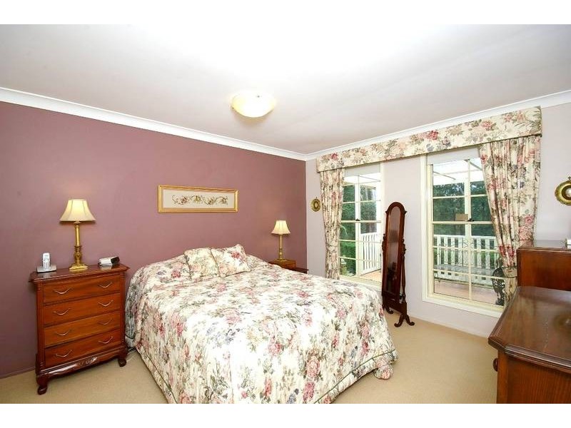 18 Deakin Place, West Pennant Hills NSW 2125