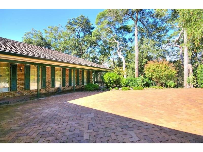 18 Deakin Place, West Pennant Hills NSW 2125