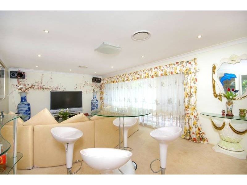 25 Wareemba Avenue, Thornleigh NSW 2120