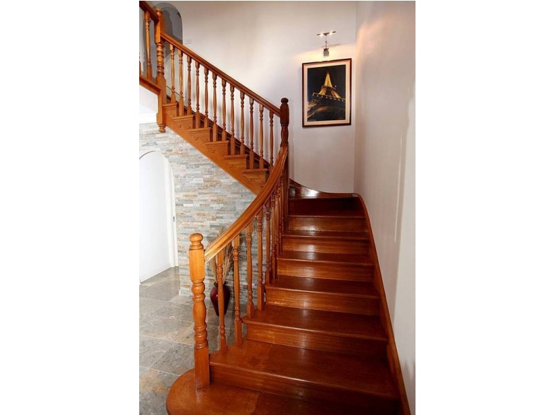 18 Coonara Avenue, West Pennant Hills NSW 2125