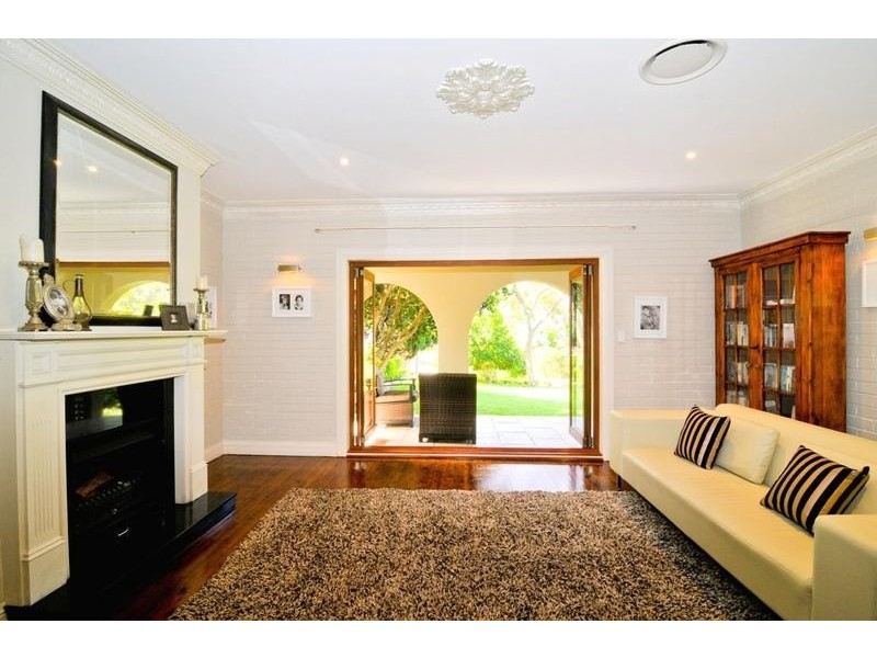 6 Bernard Place, Castle Hill NSW 2154