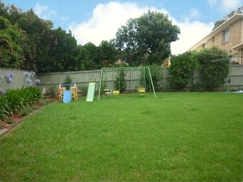 6 Silverfern Cr, West Pennant Hills NSW 2125