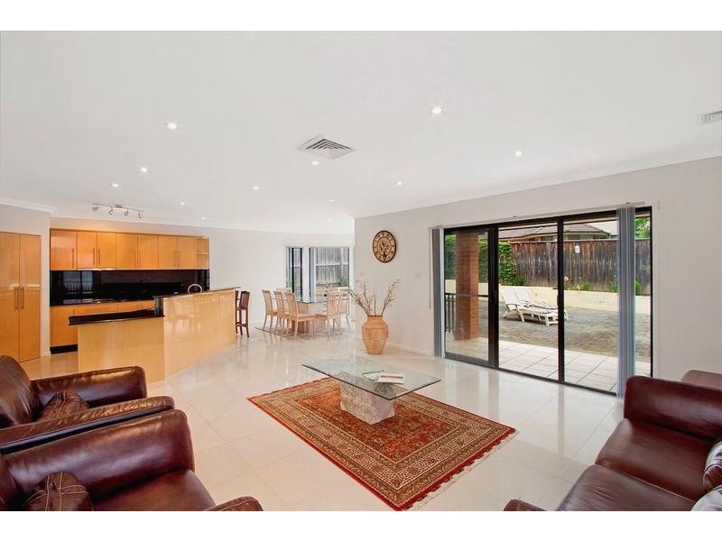 5 Kinnard Way, Kellyville NSW 2155