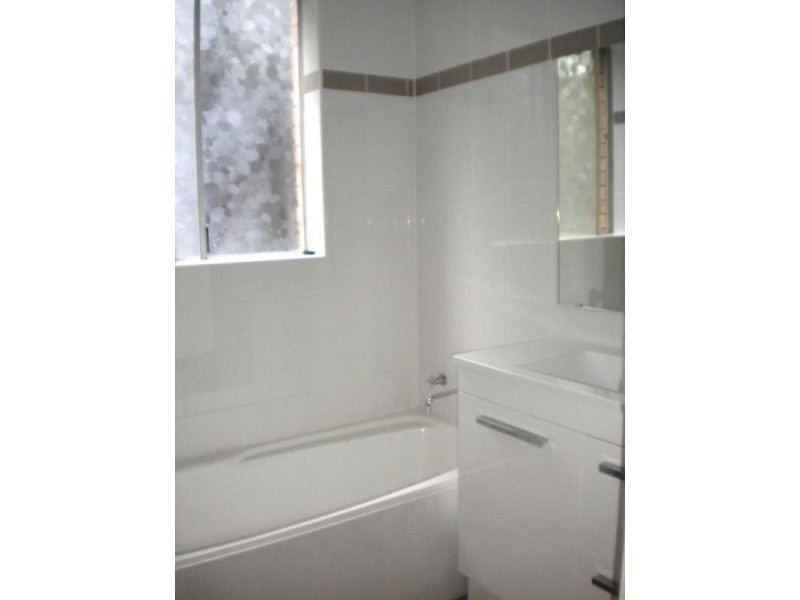 8/32 Wharf Road, Gladesville NSW 2111