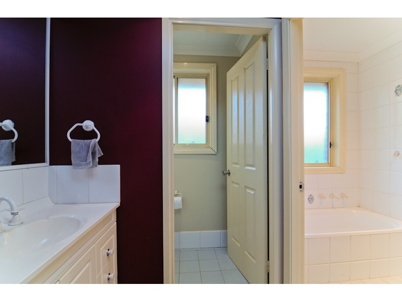 1B Warwick Parade, Castle Hill NSW 2154