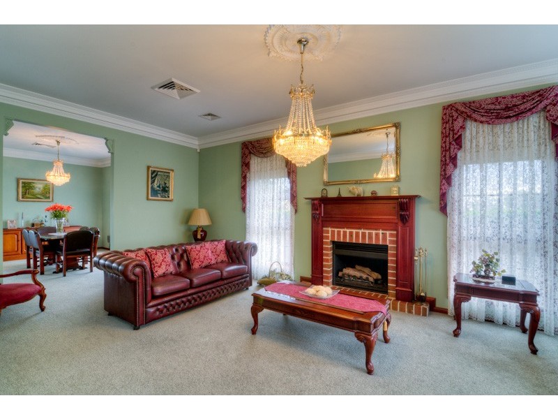 5 Luss Court, Glenhaven NSW 2156