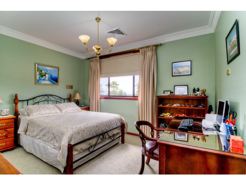 5 Luss Court, Glenhaven NSW 2156