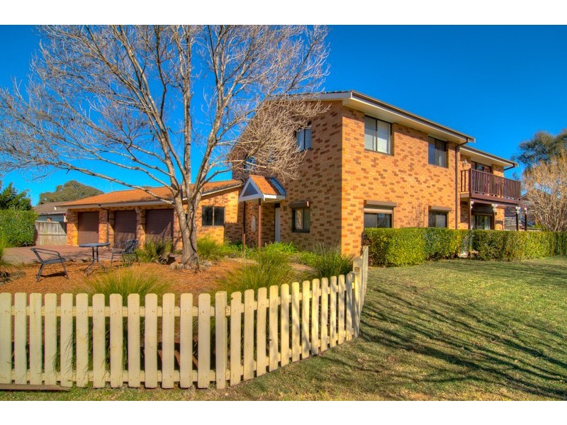 25 Battlement Crescent, Castle Hill NSW 2154