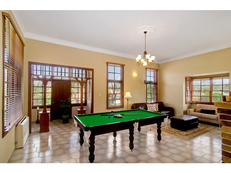 1 Eaglehawk Place, West Pennant Hills NSW 2125