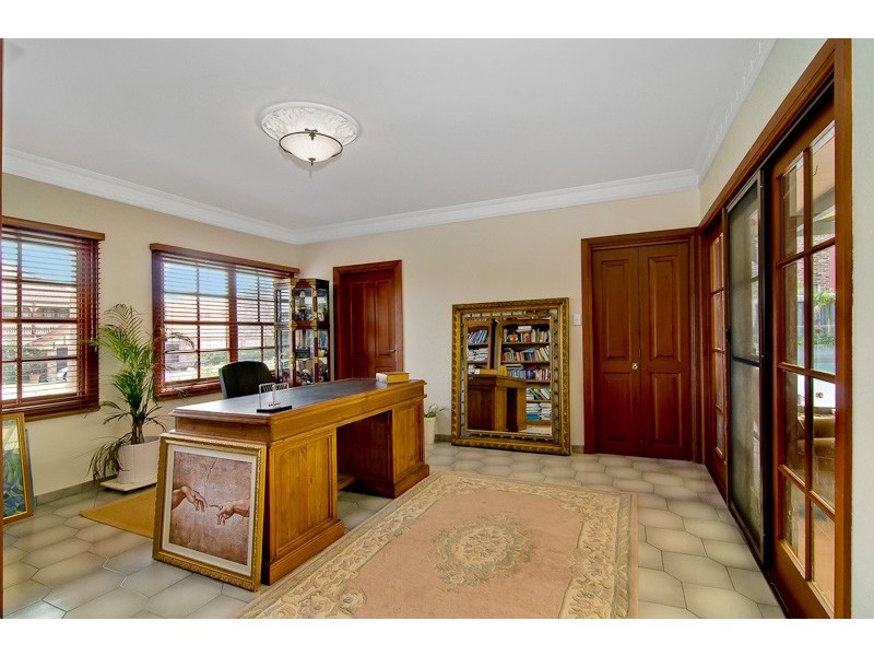 1 Eaglehawk Place, West Pennant Hills NSW 2125