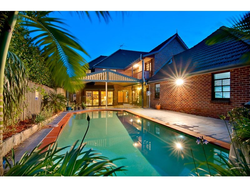 1 Eaglehawk Place, West Pennant Hills NSW 2125