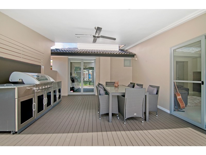 8 Chester Avenue, Baulkham Hills NSW 2153