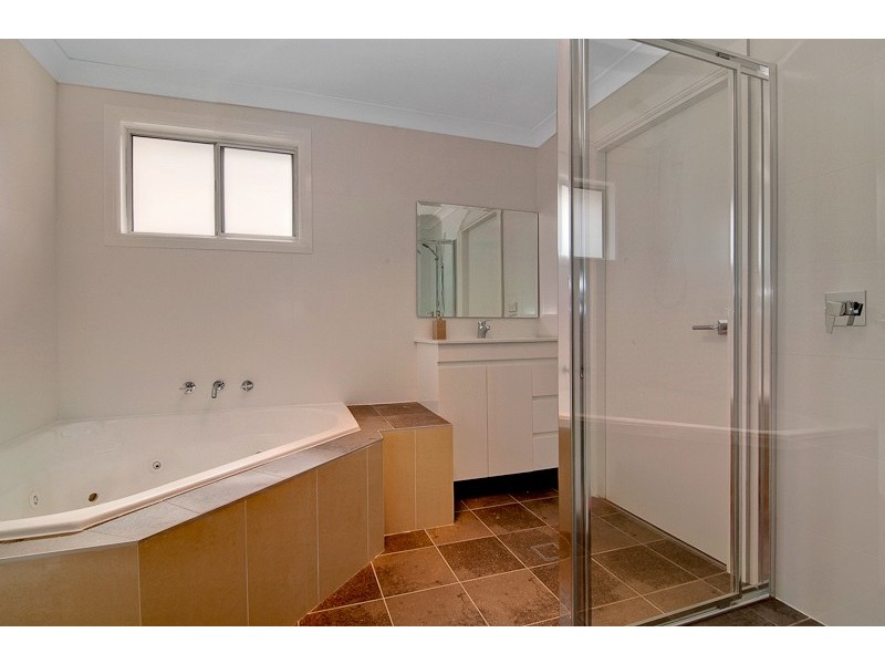 8 Chester Avenue, Baulkham Hills NSW 2153