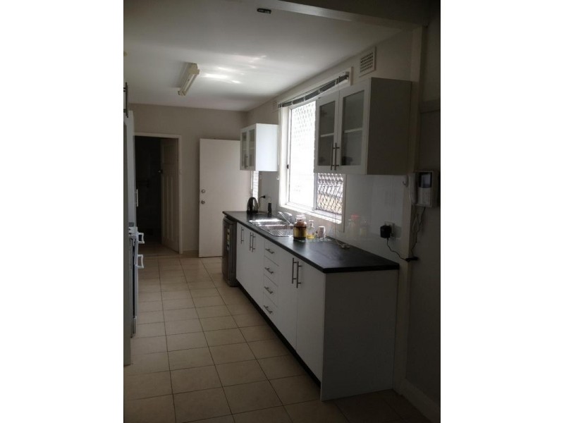 179 Wentworth Avenue, Pendle Hill NSW 2145