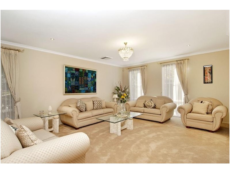 9 Westminster Drive, Castle Hill NSW 2154