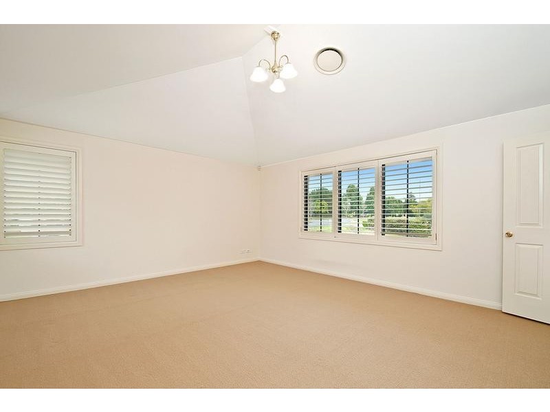 6 Brookpine Place, West Pennant Hills NSW 2125