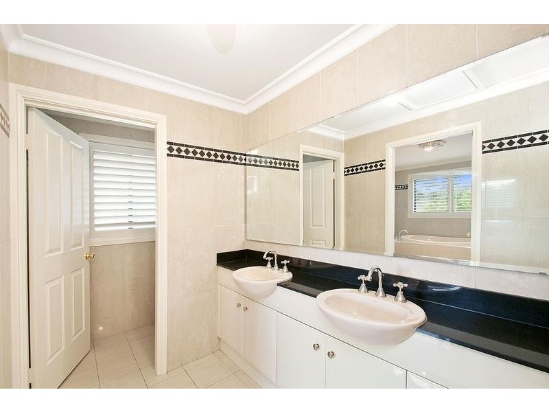 6 Brookpine Place, West Pennant Hills NSW 2125