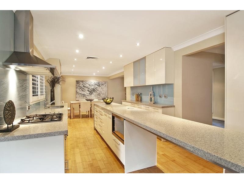 18 Woodchester Close, Castle Hill NSW 2154