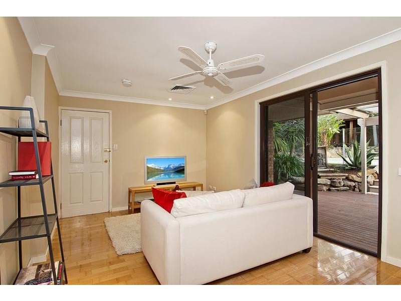 18 Woodchester Close, Castle Hill NSW 2154