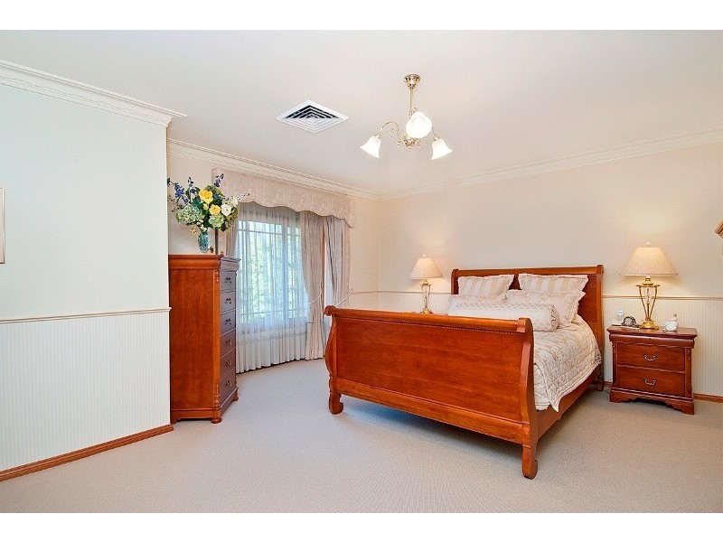 4 Castle Lea Court, Castle Hill NSW 2154