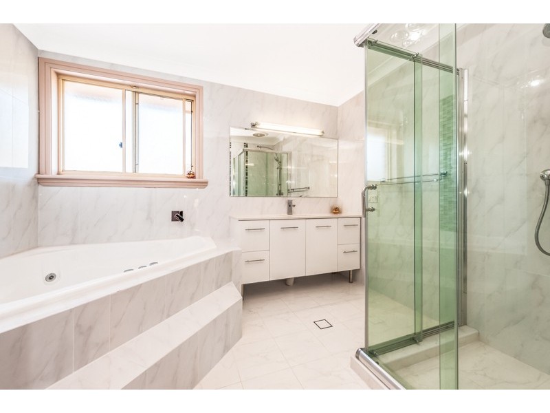 12 Stirling Court, Castle Hill NSW 2154