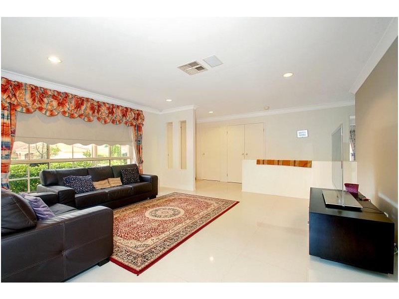 27 Perkins Drive, Kellyville NSW 2155