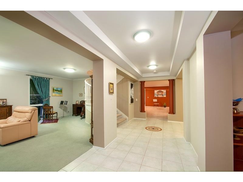 27 Roslyn Place, Cherrybrook NSW 2126