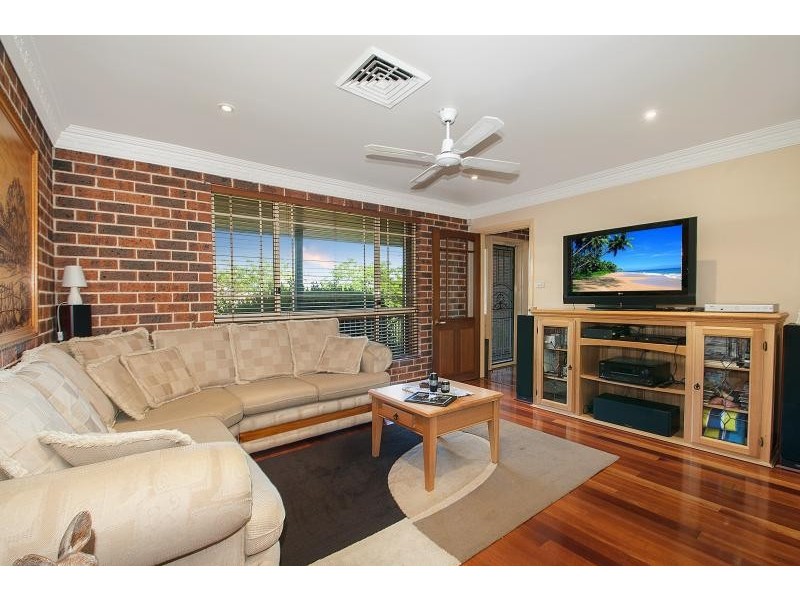 11 Phoenix Close, Castle Hill NSW 2154