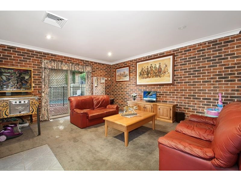 11 Phoenix Close, Castle Hill NSW 2154