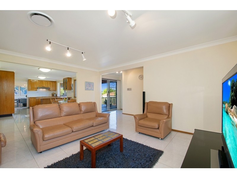 2 Erlestoke Place, Castle Hill NSW 2154