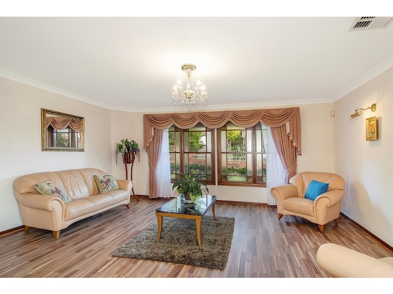 8 Rosedale Place, West Pennant Hills NSW 2125