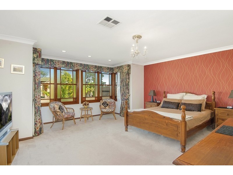 8 Rosedale Place, West Pennant Hills NSW 2125
