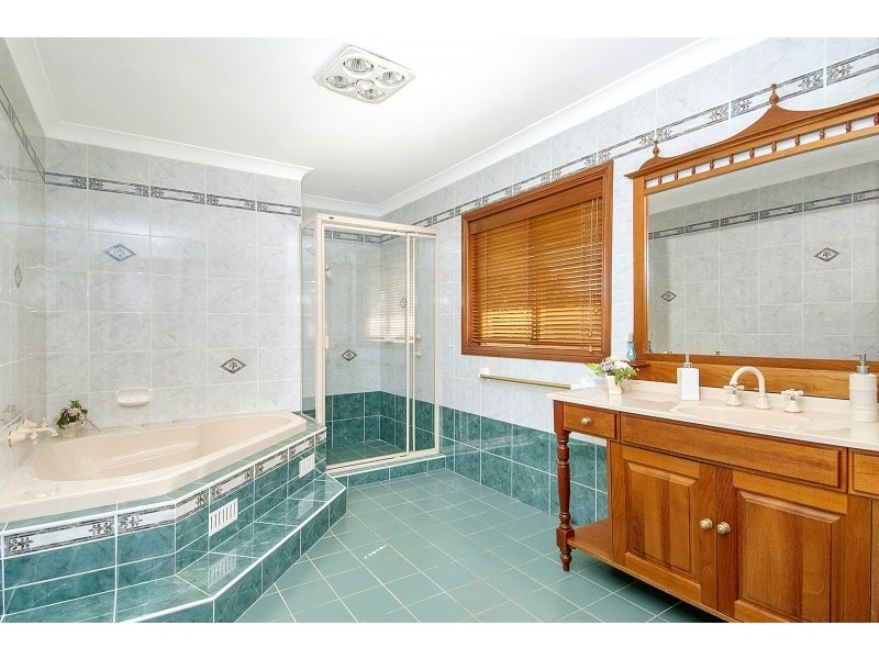 8 Rosedale Place, West Pennant Hills NSW 2125