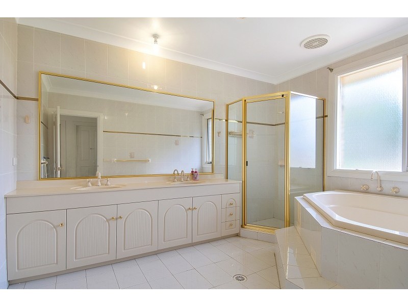 8 Yanagin Place, West Pennant Hills NSW 2125