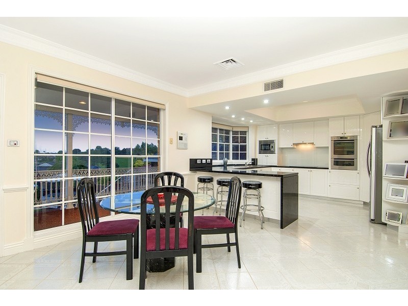 6 Mary Helen Court, Baulkham Hills NSW 2153