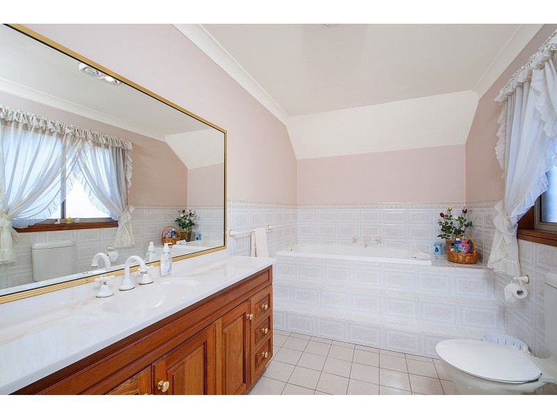 7 Broadoak Place, Castle Hill NSW 2154